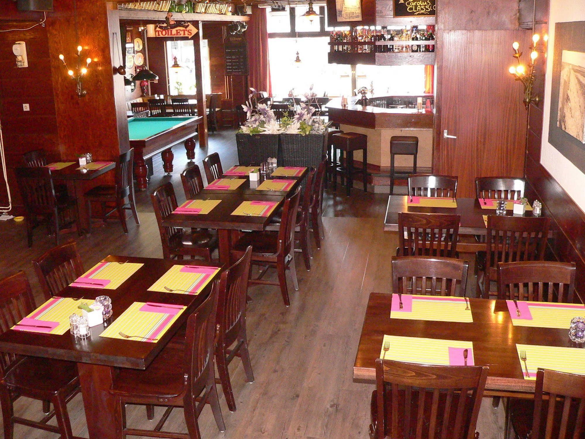 Café Restaurant De Kroon 3*