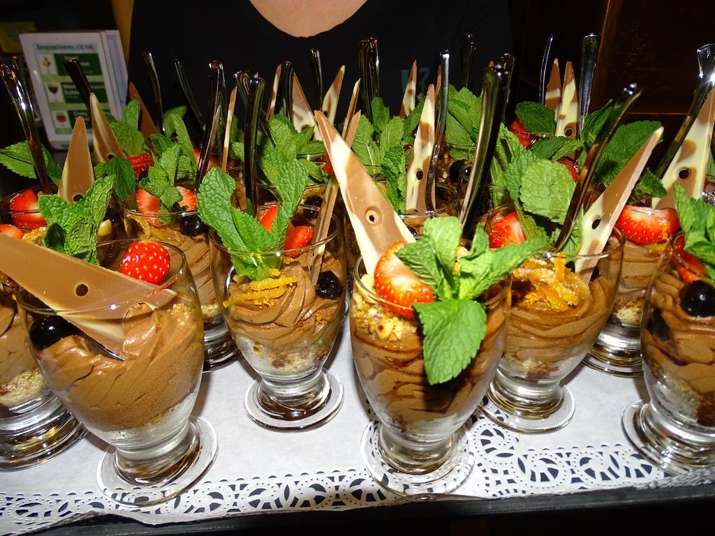 Cafe Restaurant 