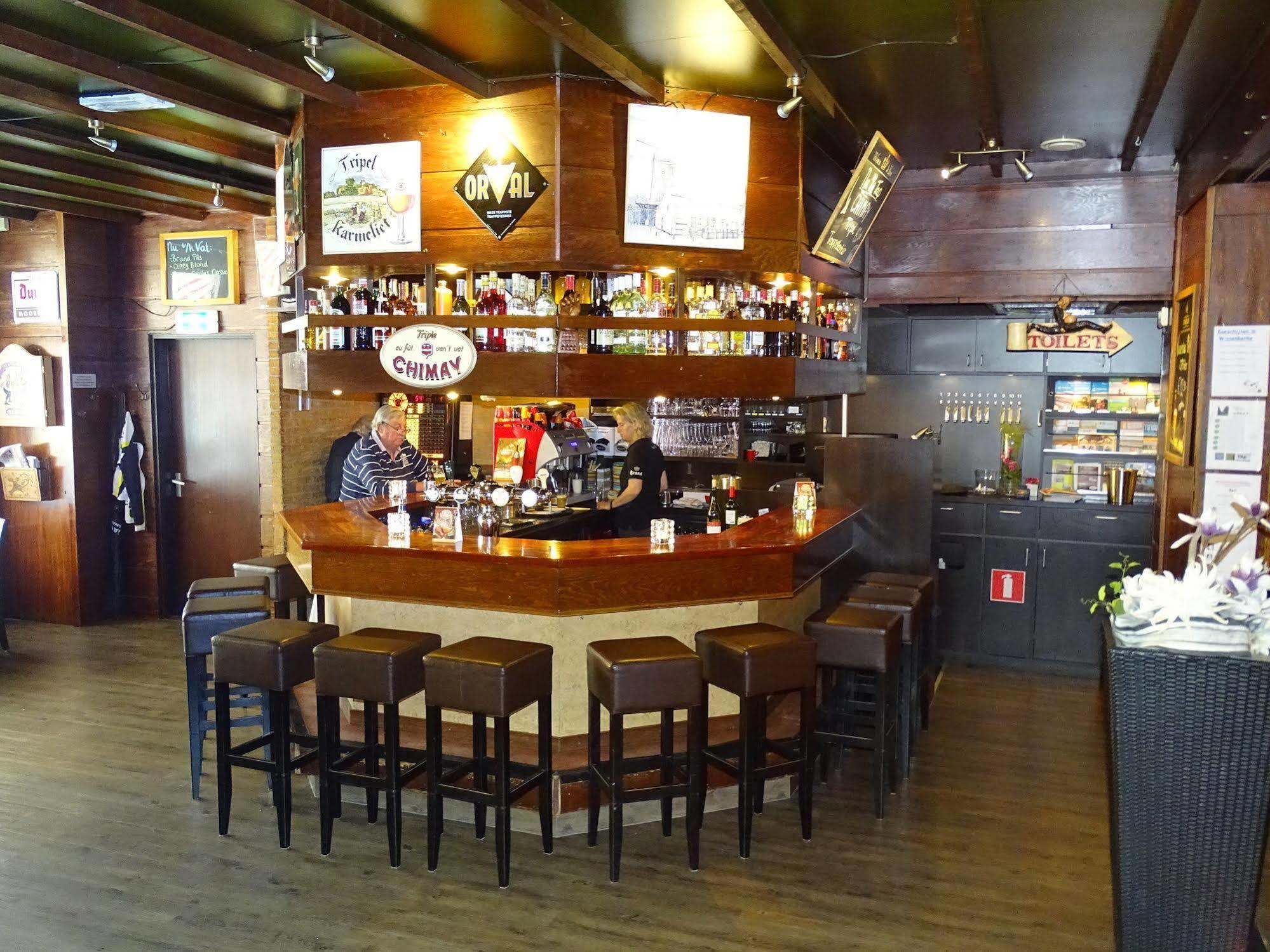 Cafe Restaurant 